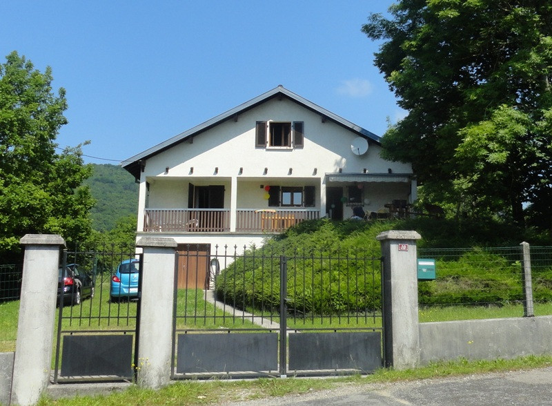photo 0