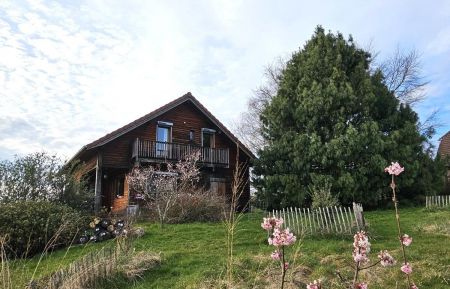 G&icirc;te n&deg;G1822 Darbonnay - Jura - jardin en biodiversit&eacute; devant le gite