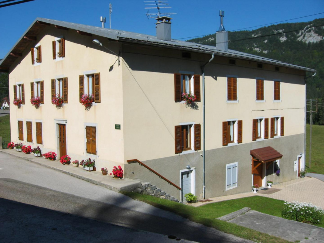 photo 0