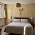 Lit &eacute;lectrique 2 personnes compos&eacute; de 2 matelas en 80 : vous pourrez r&eacute;gler la position du sommier selon vos envies.