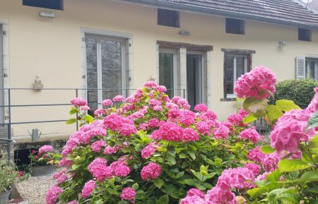 G&icirc;te n&deg;G1946 Poligny - Jura - photo