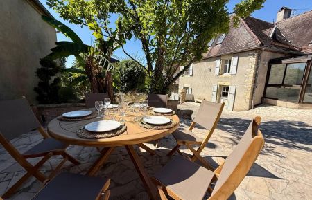 Gîte Le Petit Refuge ? L?élégance au c?ur du village de Rahon 39120 dans le Jura Gîte n°G2687 Rahon - Jura - Gîte Le Petit Refuge ? L?élégance au c?ur du village de Rahon 39120 dans le Jura