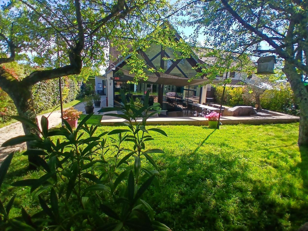 photo 0