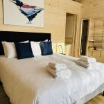 Chambre Le Cocon, en bois de sapin du Jura