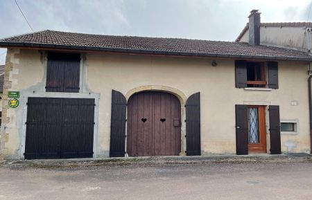 G&icirc;te n&deg;G504 Cressia - Jura - Entr&eacute;e du g&icirc;te