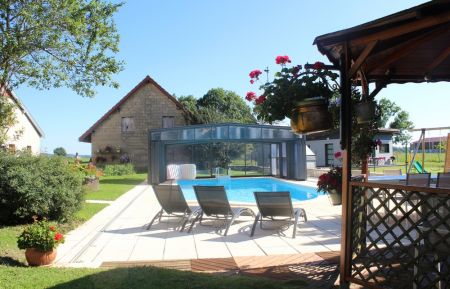 G&icirc;te n&deg;G2149 Doye - Jura - piscine des propri&eacute;taires accessible aux locataires du gite